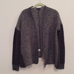 Size Medium Gap 100% lambs wool cardigan.